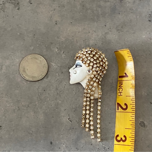 Vintage Brooch Beautiful Art Deco Flapper signed Lois Porcelain Crystals 3” - Picture 6 of 10